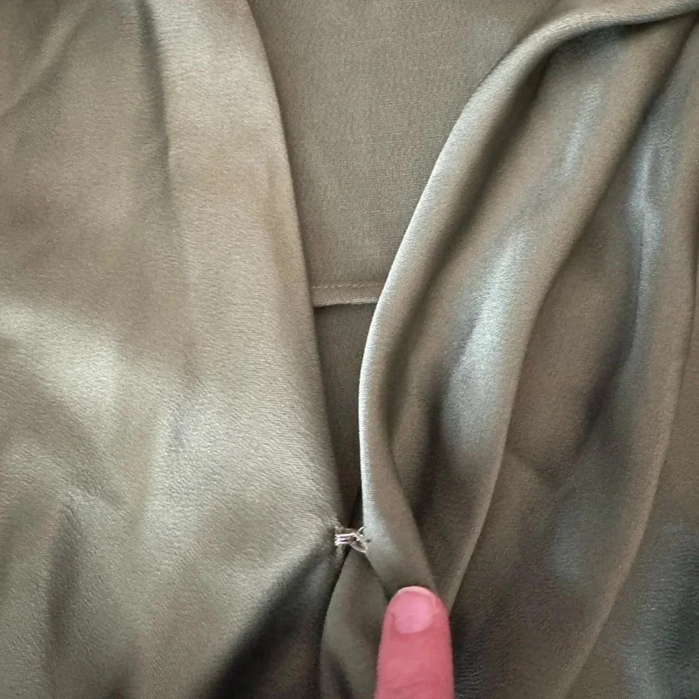Simkhai Talit‎ draped dress, Size 8, Green, Like New Condition, Sold Out $540 - Picture 8 of 11